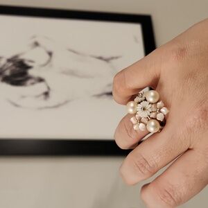 Elegant Pearl and Floral Ring (925)